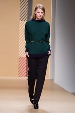 英国の遺産をコンテンポラリーなスタイルで引き継ぐDAKSの2011-2012年秋冬コレクション｜写真31