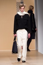 英国の遺産をコンテンポラリーなスタイルで引き継ぐDAKSの2011-2012年秋冬コレクション｜写真34