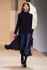 英国の遺産をコンテンポラリーなスタイルで引き継ぐDAKSの2011-2012年秋冬コレクション｜写真41