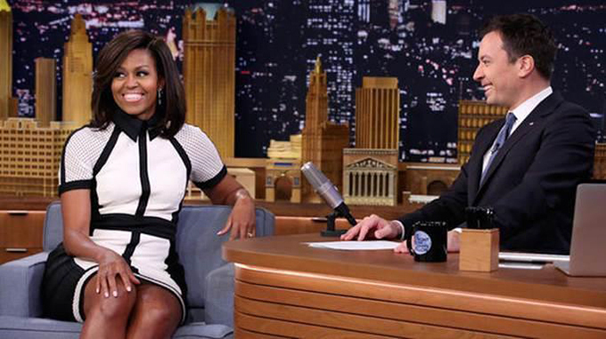 ミシェル・オバマ米大統領夫人がタダシ ショージの美しいニットドレスを御着用！ | 写真
