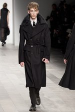 黒のバリエーションが圧巻、ジョン ロシャ(John Rocha)の2011年秋冬コレクション｜写真19