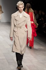 黒のバリエーションが圧巻、ジョン ロシャ(John Rocha)の2011年秋冬コレクション｜写真29