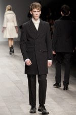 黒のバリエーションが圧巻、ジョン ロシャ(John Rocha)の2011年秋冬コレクション｜写真37