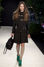 イギリスの自然をイメージさせるマルベリー(Mulberry)の2011-12年秋冬コレクション｜写真32