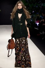 イギリスの自然をイメージさせるマルベリー(Mulberry)の2011-12年秋冬コレクション｜写真35