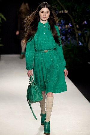 イギリスの自然をイメージさせるマルベリー(Mulberry)の2011-12年秋冬コレクション｜写真33
