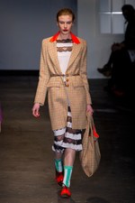 ハウス オブ ホランド(House of Holland)のノスタルジックな2011年秋冬コレクション｜写真3