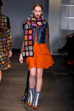 ハウス オブ ホランド(House of Holland)のノスタルジックな2011年秋冬コレクション｜写真12