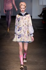 ハウス オブ ホランド(House of Holland)のノスタルジックな2011年秋冬コレクション｜写真17