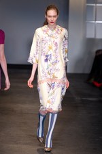 ハウス オブ ホランド(House of Holland)のノスタルジックな2011年秋冬コレクション｜写真21