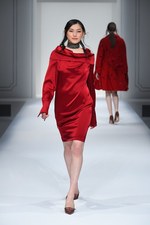 エスカーダ 2015-16年秋冬コレクション - 出産を経た山田優、ブロンドヘアーでランウェイに登場｜写真36