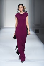 エスカーダ 2015-16年秋冬コレクション - 出産を経た山田優、ブロンドヘアーでランウェイに登場｜写真52