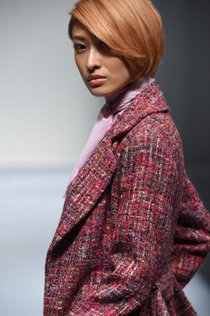 エスカーダ 15 16年秋冬コレクション 出産を経た山田優 ブロンドヘアーでランウェイに登場 ファッションプレス エスカーダ 15 16年秋冬コレクション 出産を経た山田優 ブロンドヘアーでランウェイに登場 ファッションプレス