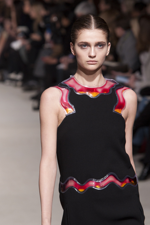 クリストファー ケイン(Christopher Kane) 2011-12年秋冬ウィメンズコレクション  - 写真18