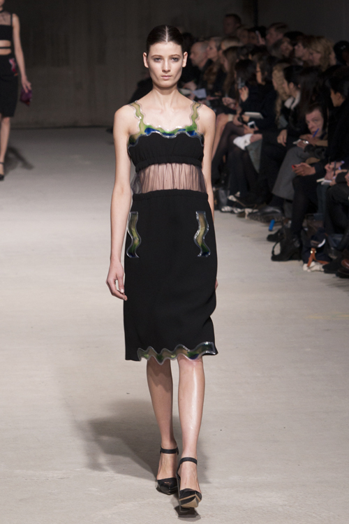 クリストファー ケイン(Christopher Kane) 2011-12年秋冬ウィメンズコレクション  - 写真27