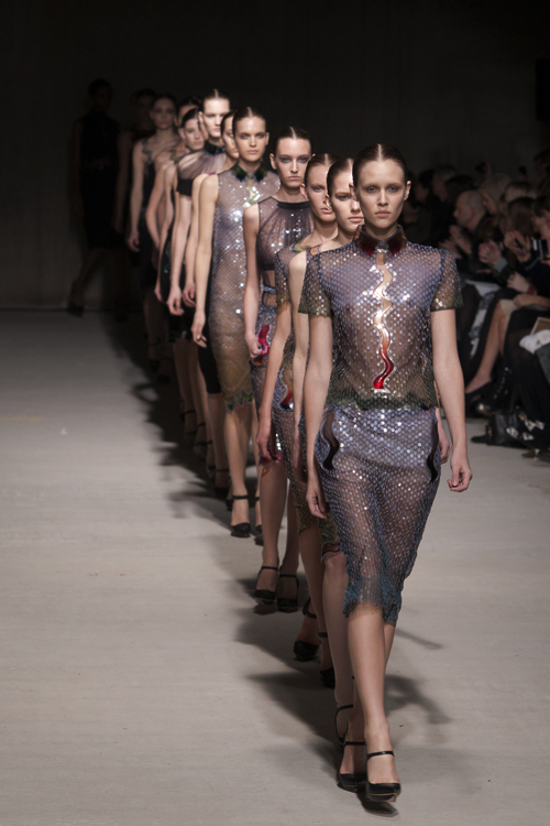 クリストファー ケイン(Christopher Kane) 2011-12年秋冬ウィメンズコレクション  - 写真37