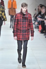 世界同時ストリーミングされたバーバリー プローサム(Burberry Prosum)の2011-12年秋冬コレクション｜写真20
