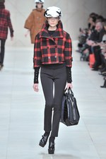 世界同時ストリーミングされたバーバリー プローサム(Burberry Prosum)の2011-12年秋冬コレクション｜写真22