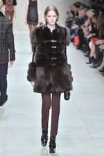 世界同時ストリーミングされたバーバリー プローサム(Burberry Prosum)の2011-12年秋冬コレクション｜写真30