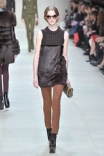 世界同時ストリーミングされたバーバリー プローサム(Burberry Prosum)の2011-12年秋冬コレクション｜写真31