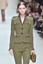 世界同時ストリーミングされたバーバリー プローサム(Burberry Prosum)の2011-12年秋冬コレクション｜写真33