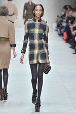 世界同時ストリーミングされたバーバリー プローサム(Burberry Prosum)の2011-12年秋冬コレクション｜写真37