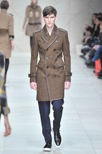 世界同時ストリーミングされたバーバリー プローサム(Burberry Prosum)の2011-12年秋冬コレクション｜写真38