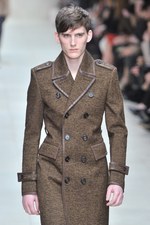 世界同時ストリーミングされたバーバリー プローサム(Burberry Prosum)の2011-12年秋冬コレクション｜写真39