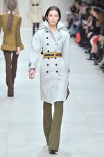 世界同時ストリーミングされたバーバリー プローサム(Burberry Prosum)の2011-12年秋冬コレクション｜写真42