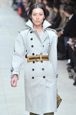 世界同時ストリーミングされたバーバリー プローサム(Burberry Prosum)の2011-12年秋冬コレクション｜写真43