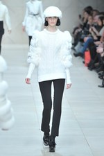 世界同時ストリーミングされたバーバリー プローサム(Burberry Prosum)の2011-12年秋冬コレクション｜写真58