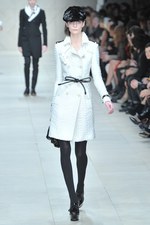 世界同時ストリーミングされたバーバリー プローサム(Burberry Prosum)の2011-12年秋冬コレクション｜写真62