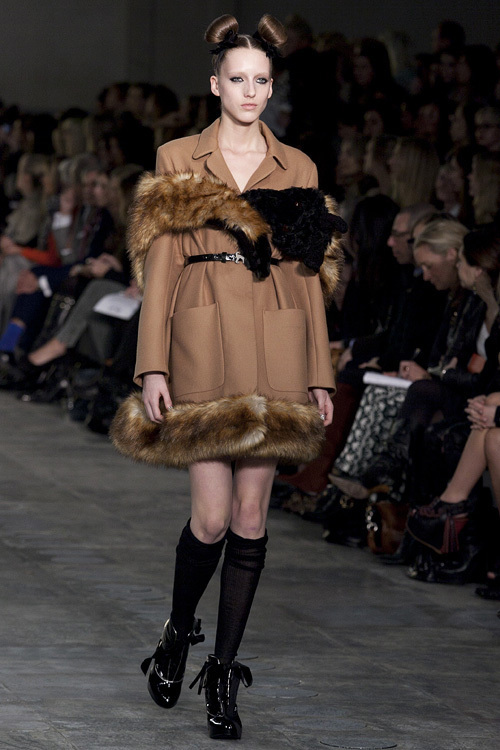 トップショップ ユニーク 2011-12年秋冬<span>コレクション</span> - 写真19