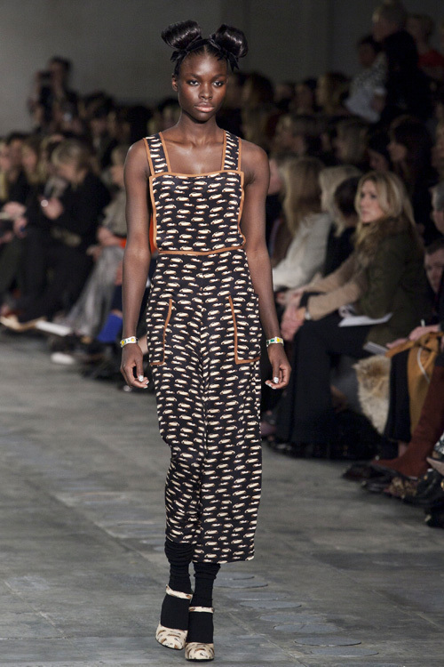 トップショップ ユニーク 2011-12年秋冬<span>コレクション</span> - 写真20