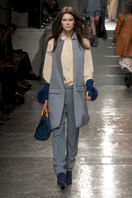 アクアスキュータム(Aquascutum) 2011-12年秋冬ウィメンズコレクション シルエット - 写真31