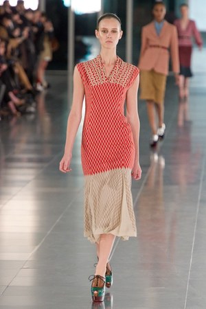 あでやかで上品なジョナサンサンダース(JONATHAN SAUNDERS)、2011-12年秋冬コレクション｜写真8