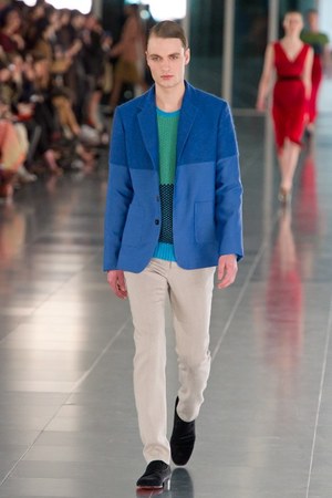 あでやかで上品なジョナサンサンダース(JONATHAN SAUNDERS)、2011-12年秋冬コレクション｜写真14