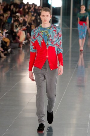 あでやかで上品なジョナサンサンダース(JONATHAN SAUNDERS)、2011-12年秋冬コレクション｜写真24