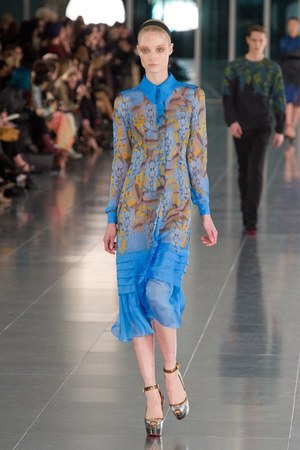 あでやかで上品なジョナサンサンダース(JONATHAN SAUNDERS)、2011-12年秋冬コレクション｜写真27
