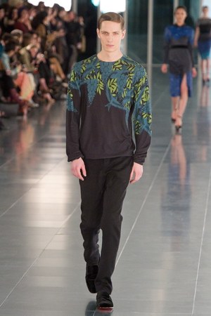 あでやかで上品なジョナサンサンダース(JONATHAN SAUNDERS)、2011-12年秋冬コレクション｜写真28