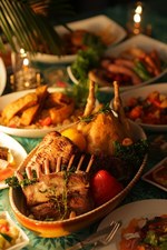 ホテルニューオータニ大阪に関西初の「ナイトプール」 - ビアガーデンも開催｜写真3