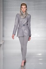 上質なモダンを提案 マックスマーラ(MaxMara)、2011-2012年秋冬コレクション｜写真14