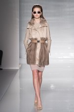 上質なモダンを提案 マックスマーラ(MaxMara)、2011-2012年秋冬コレクション｜写真17