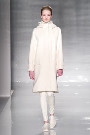 上質なモダンを提案 マックスマーラ(MaxMara)、2011-2012年秋冬コレクション｜写真1