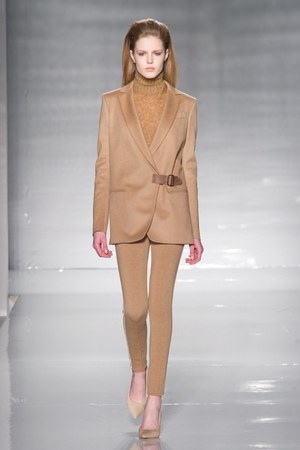 上質なモダンを提案 マックスマーラ(MaxMara)、2011-2012年秋冬コレクション｜写真23