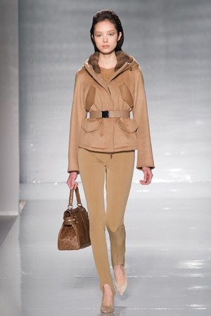 上質なモダンを提案 マックスマーラ(MaxMara)、2011-2012年秋冬コレクション｜写真26