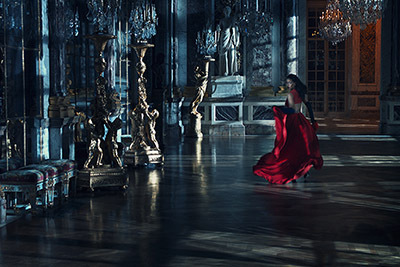 リアーナ｜リアーナがディオールの新たな“顔”に - ヴェルサイユ宮殿を舞台にしたキャンペーンに登場