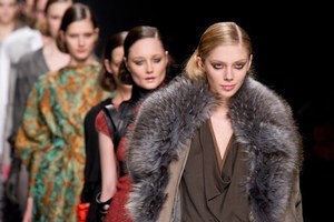 オート(HAUTE) 永遠のフリーダム サバイバル｜写真0