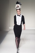 モスキーノ(MOSCHINO)、2011-12年秋冬コレクション｜写真10