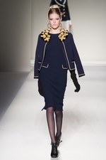 モスキーノ(MOSCHINO)、2011-12年秋冬コレクション｜写真19